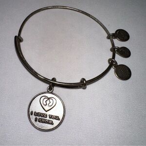 Alex and Ani Star Wars Charm Bangle “I love you. I Know” antique Silver